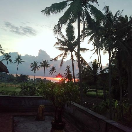 Pondok Diana Yuki Jasri Esterno foto