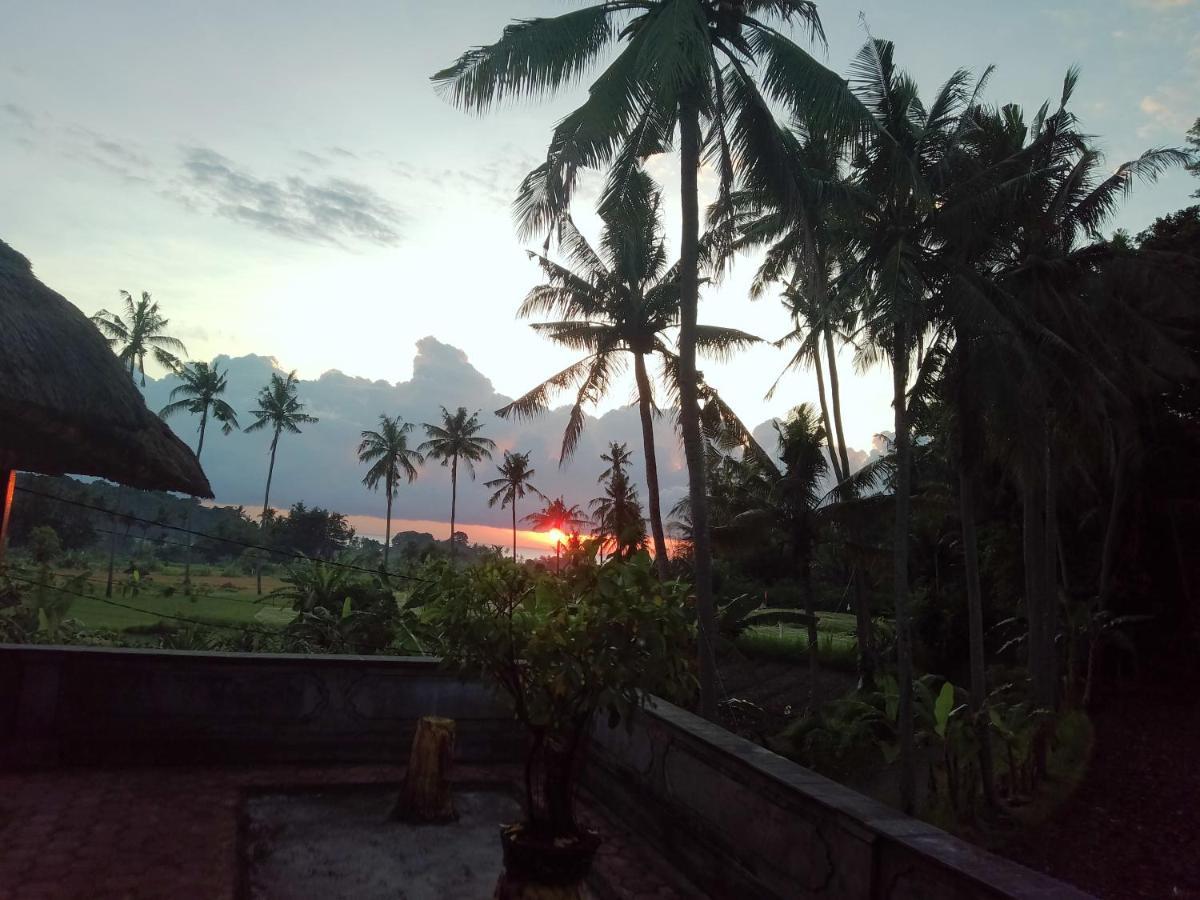 Pondok Diana Yuki Jasri Esterno foto