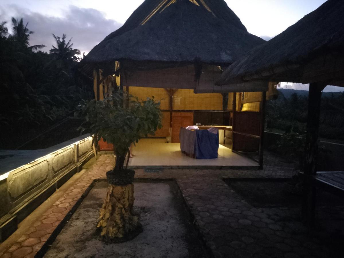 Pondok Diana Yuki Jasri Esterno foto